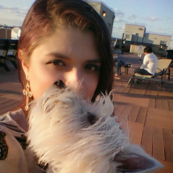 Meet your Posher, Nataly - Picture 1 of 1